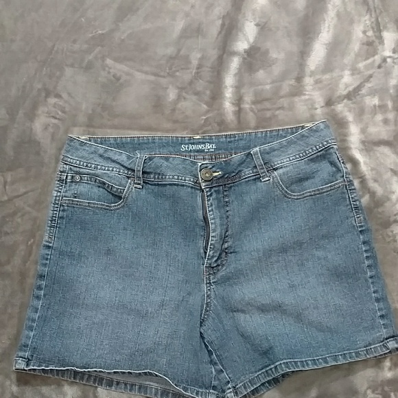 St. John's Bay Pants - Denim shorts
